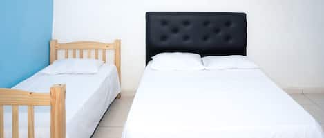 Minibar, iron/ironing board, free WiFi, bed sheets