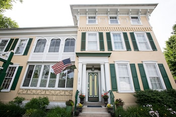 E J Bowman House Bed & Breakfast