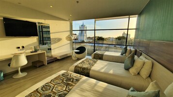 Ropa de cama de alta calidad y minibar 