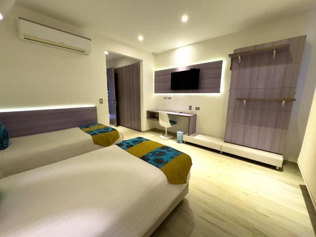 Premium bedding, minibar, in-room safe, desk