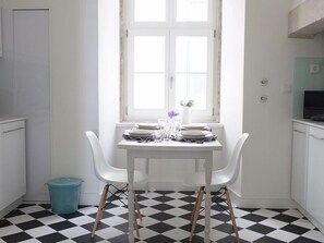 Deluxe Apartment, 2 Bedrooms | In-room dining - Madalena Hermitage (Lisbon)