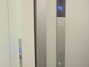 Interior - Madalena Hermitage (Lisbon)