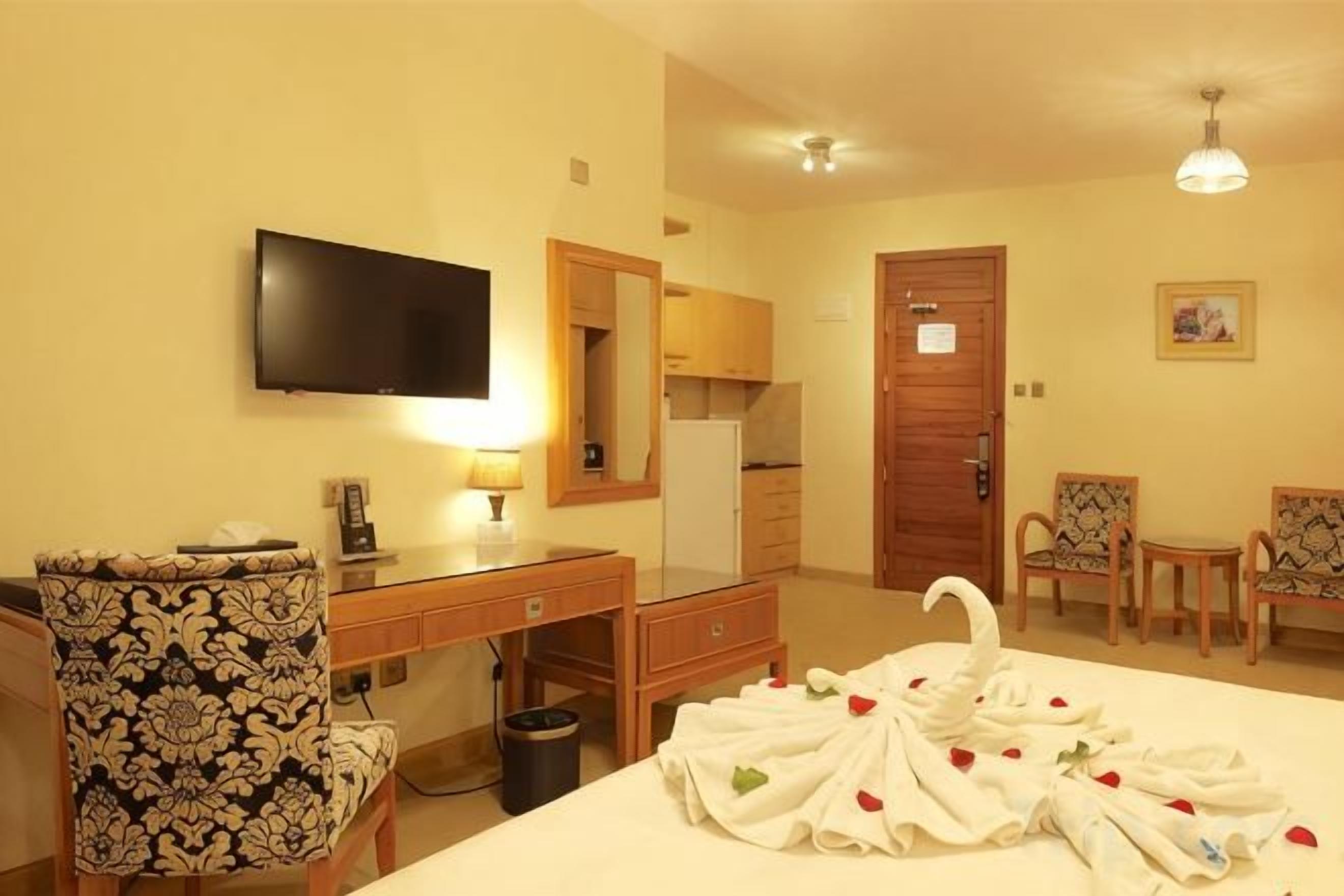 Premium bedding, minibar, in-room safe, desk