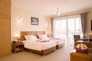 Premium bedding, minibar, in-room safe, individually decorated - Lotos Inn & Suites, Nairobi (Nairobi)