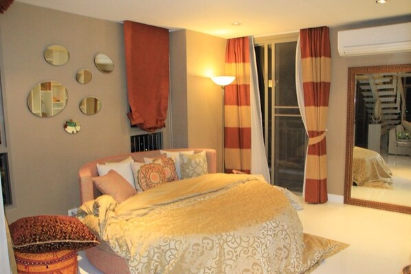 3 Bedroom  | 3 dormitorios, ropa de cama de alta calidad, minibar y escritorio