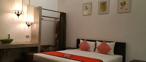 Superior Room | In-room safe, desk, cots/infant beds, rollaway beds