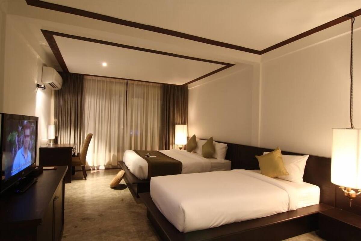 Family Room | In-room safe, desk, cots/infant beds, rollaway beds