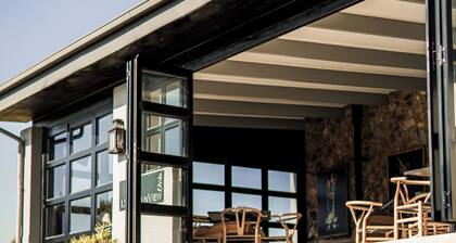 Thanda Manzi Country Hotel