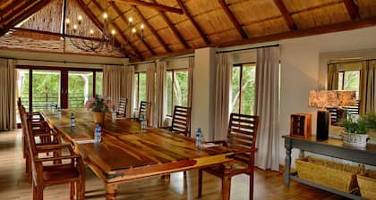 Thanda Manzi Country Hotel