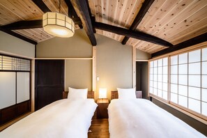 Traditional House, 3 Bedrooms, Kitchen, Garden View | 2 bedrooms, in-room safe, individually decorated, individually furnished - Nijo Sumire-an (Kyoto)