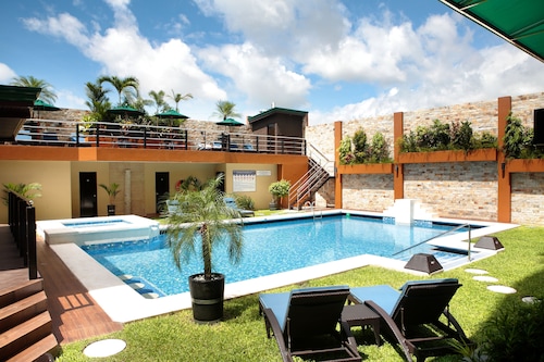 写真：クイーンズ ホテル