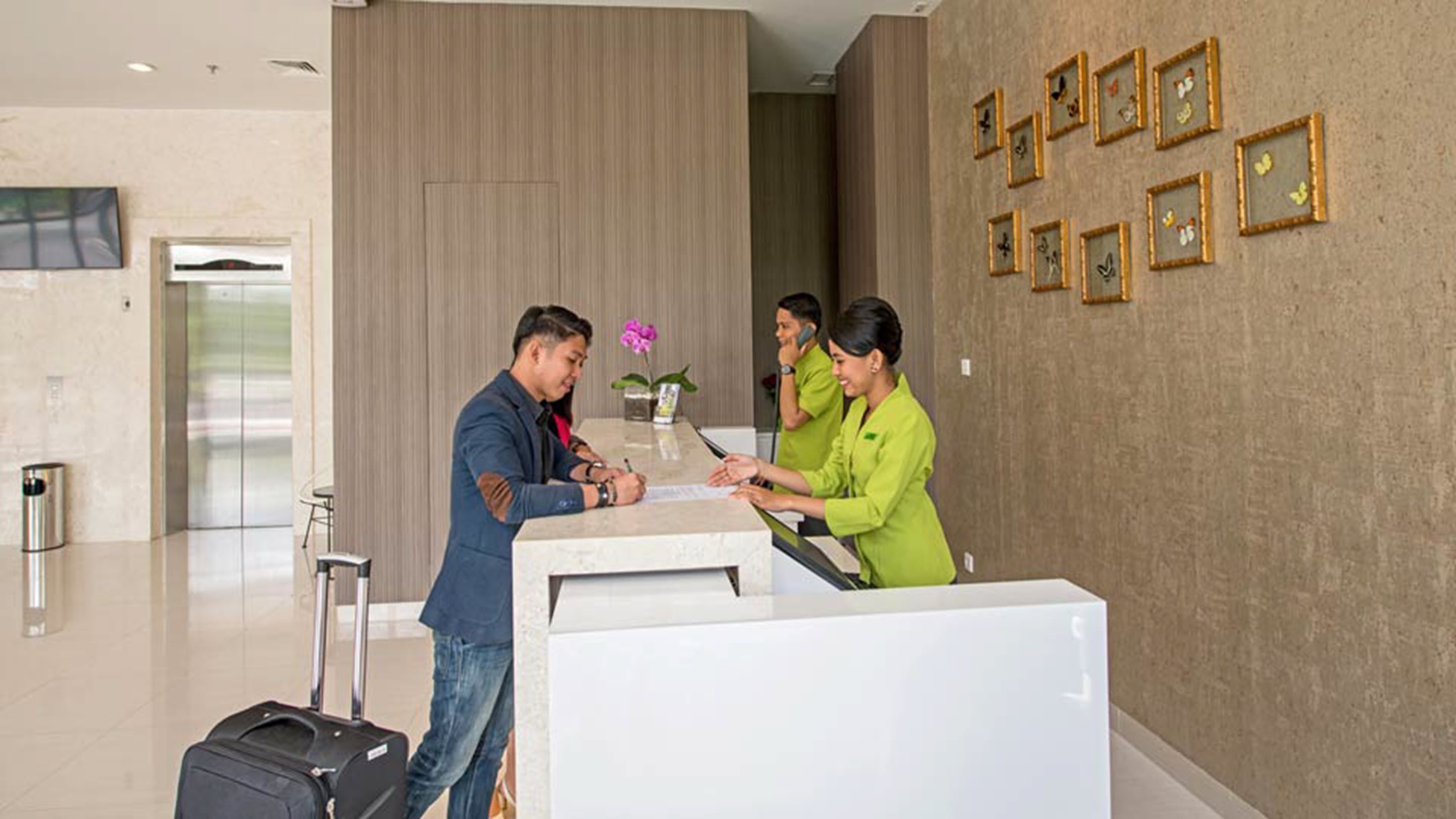 Photo - Whiz Prime Hotel Hasanuddin Makassar