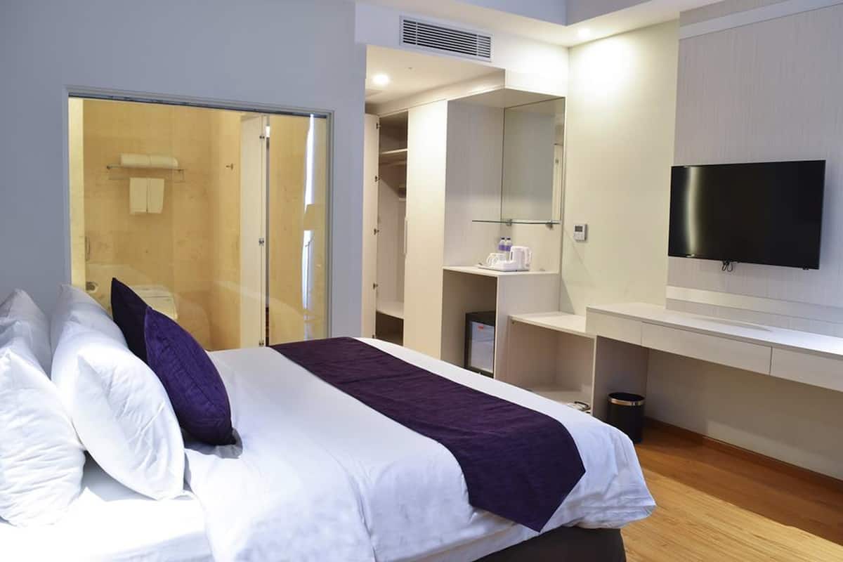 Minibar, in-room safe, desk, blackout curtains