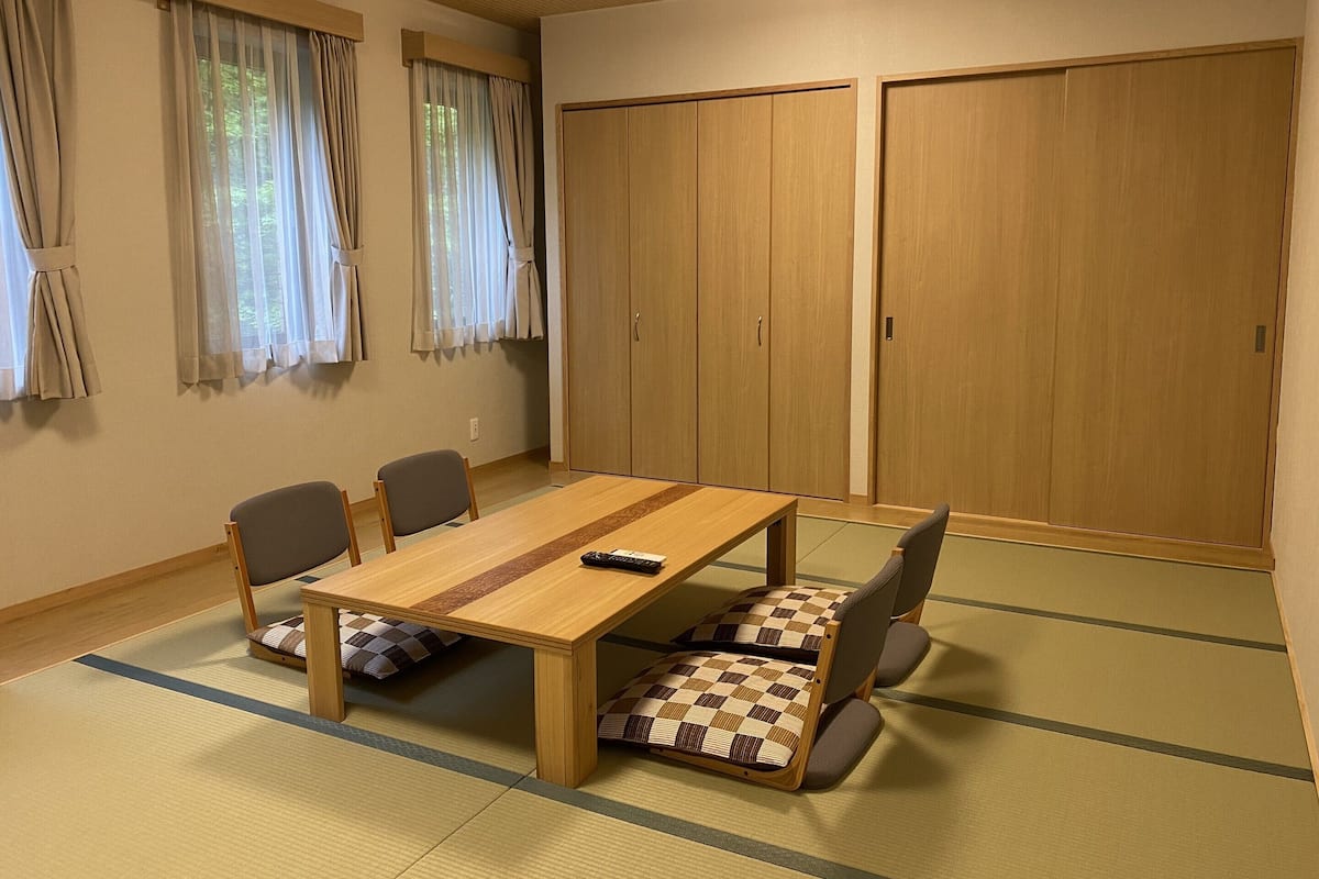 Zimmer im japanischen Stil, Nichtraucher (JP Style, BF and Spa One Day Ticket) | Zimmersafe, Schreibtisch, laptopgeeigneter Arbeitsplatz