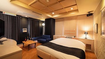 Standard-Doppelzimmer | Schreibtisch, schallisolierte Zimmer, kostenloses WLAN, Bettwäsche