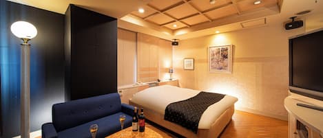 Standard Double Room | Desk, soundproofing, free WiFi, bed sheets