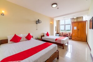 Deluxe Triple Room | Minibar, in-room safe, desk, free WiFi - Hava Hotel Danang (Da Nang)