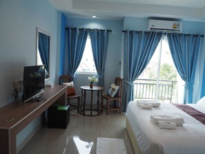 Rollaway beds, free WiFi - D Sabai Residence (San Sai)