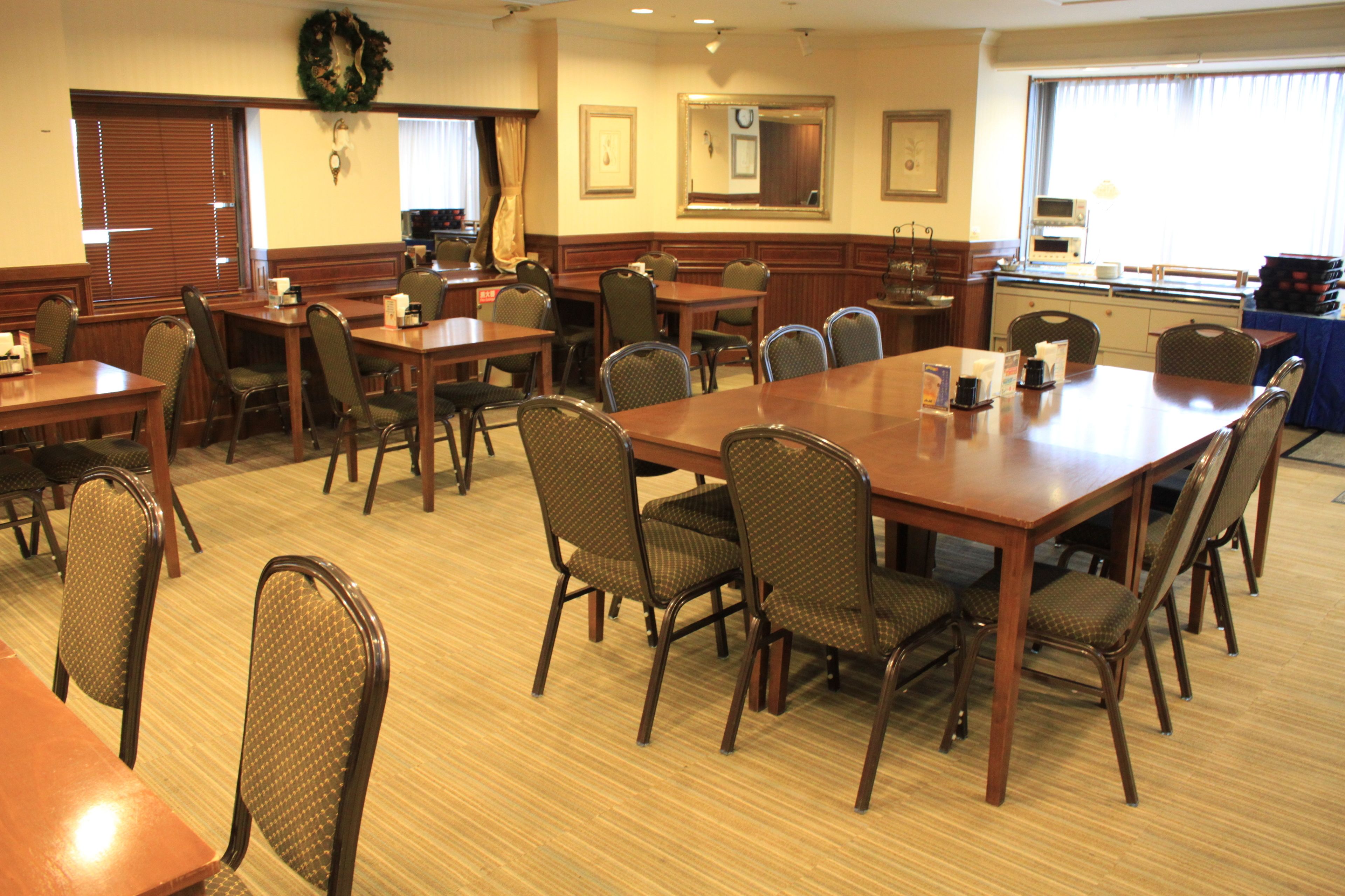 朝食 (ビュッフェ)、毎日提供 (1 名様 1000 JPY)