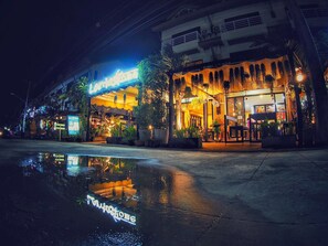 Front of property – evening/night - Lanta at Home (Ko Lanta)