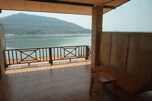 Mekong Paradise Resort