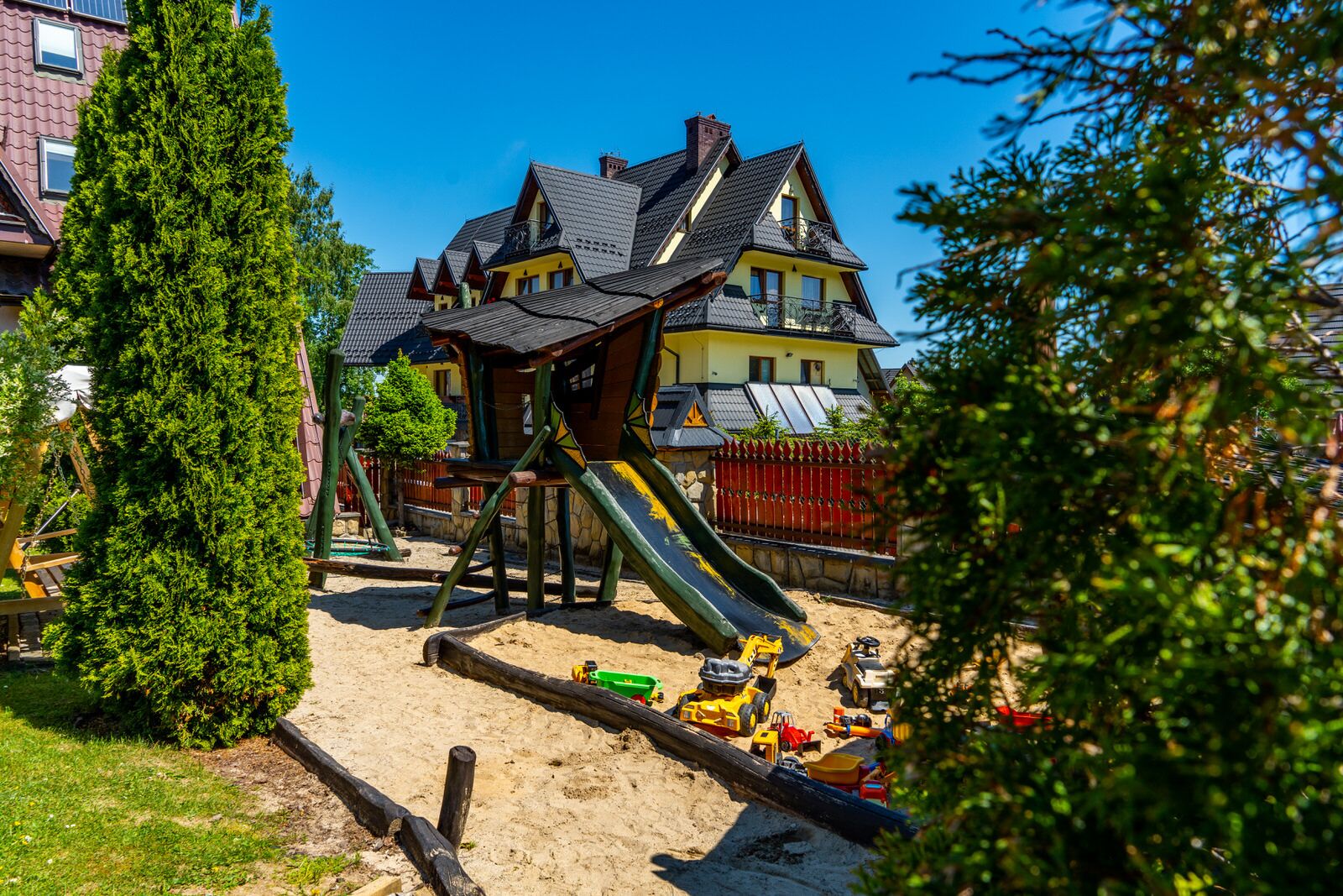 Children's play area - outdoor