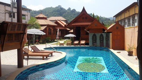 Golden Teak Resort - Baan Sapparot