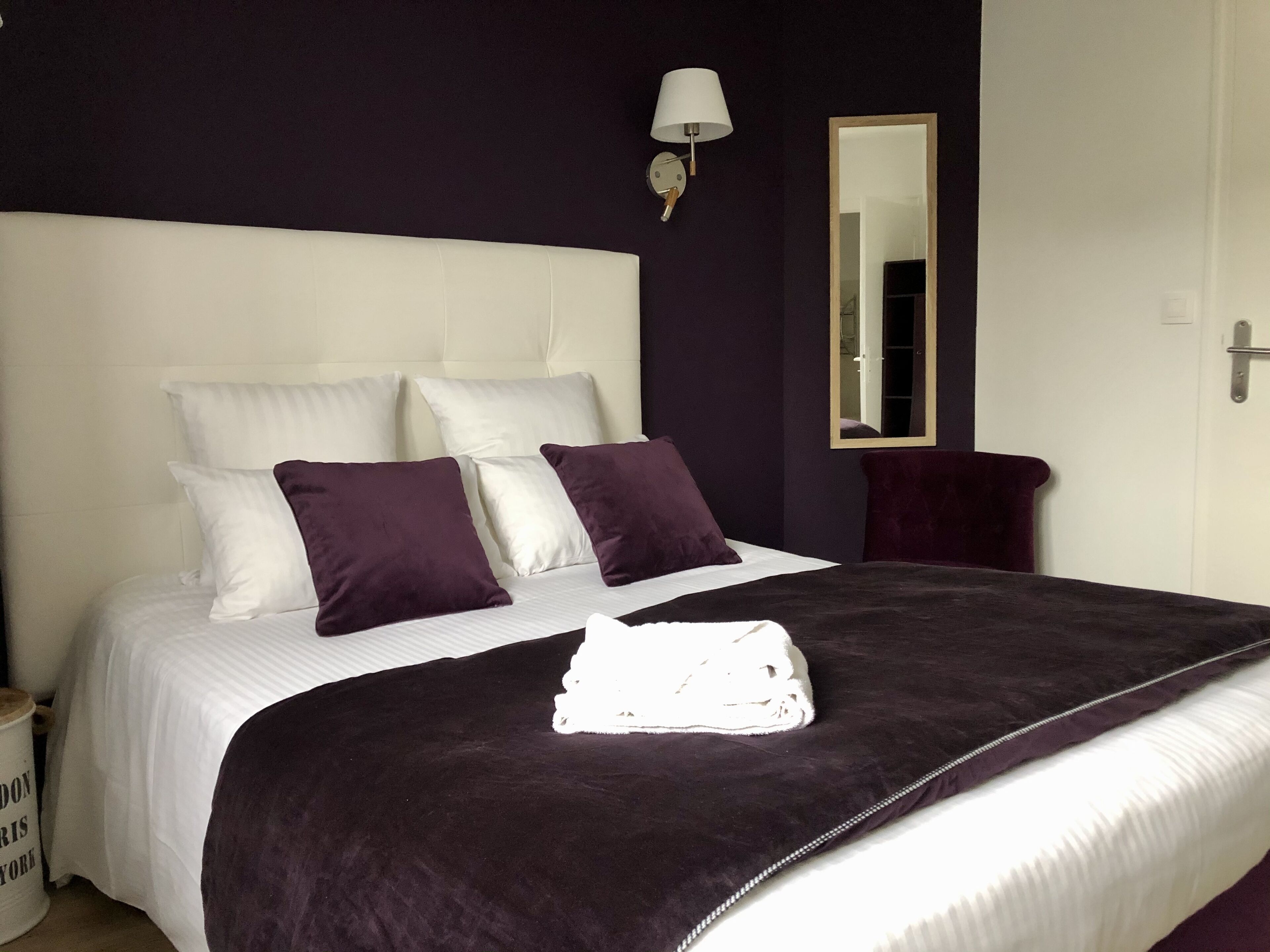 comfort double room, 1 double bed | individually decorated, individually furnished, desk, laptop workspace