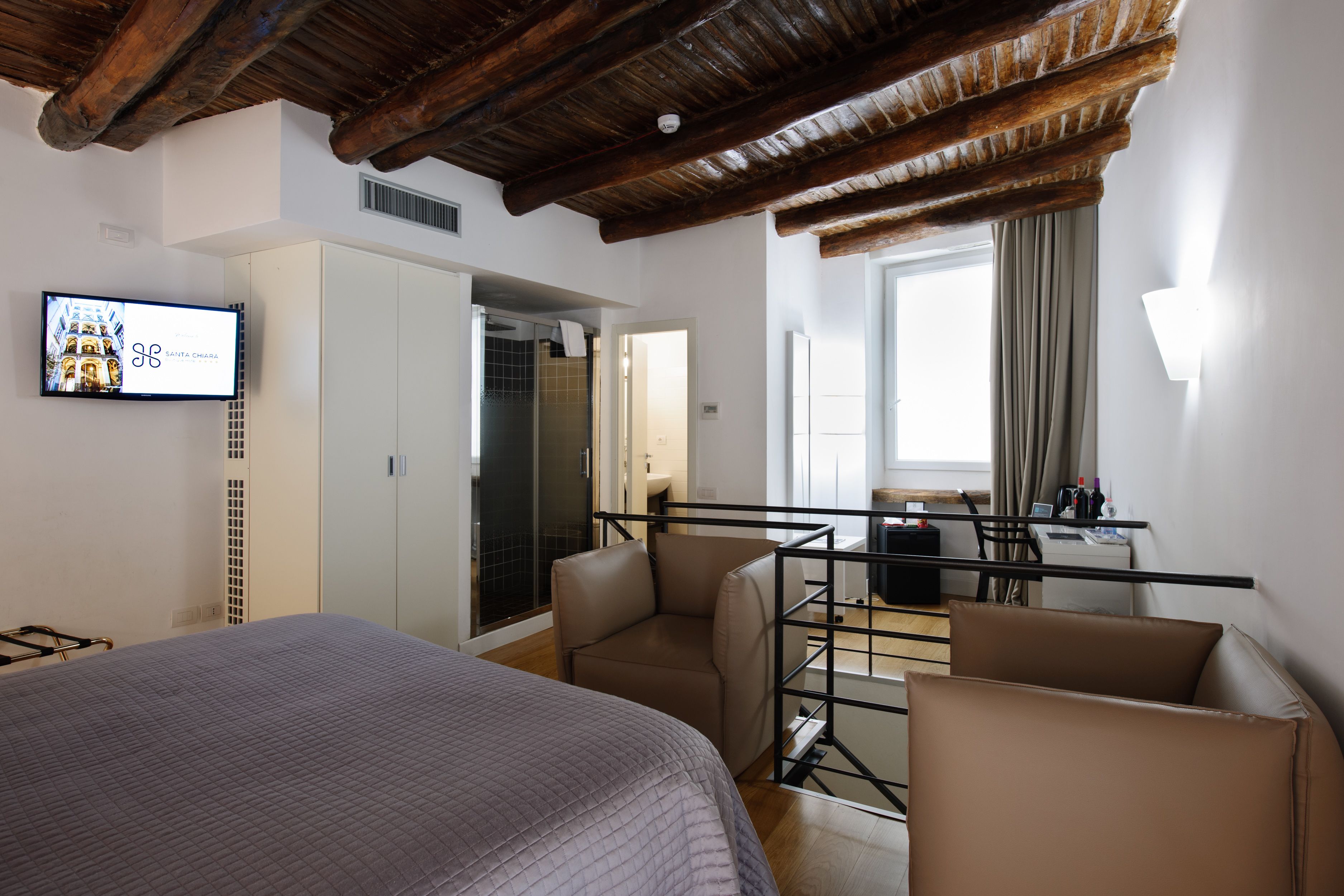 junior suite | 1 bedroom, premium bedding, minibar, in-room safe