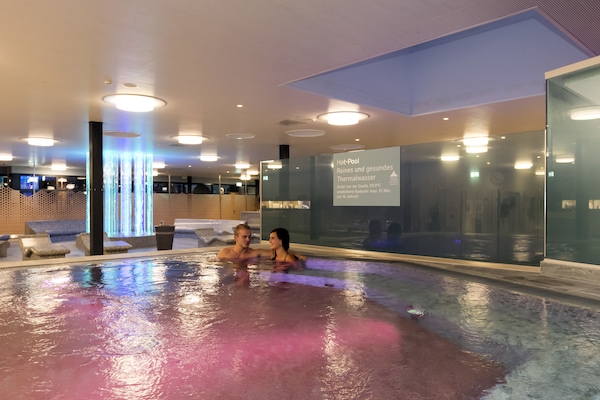 2 indoor pools, 4 outdoor pools, sun loungers