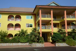 Front of property - Kingstel Hotel (Sekondi-Takoradi)