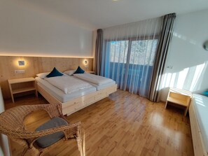 Apartment (N.4) | 1 bedroom, in-room safe, free WiFi, bed sheets - Residence Klementhof (Naz Sciaves)