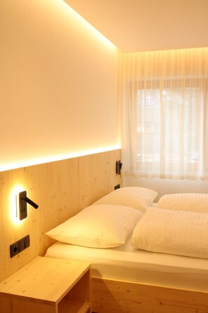 럭셔리 아파트, 침실 3개, 롤인 샤워 시설, 1층 (2 Bathrooms) | 1 개의 침실, 객실 내 금고, 무료 WiFi, 침대 시트