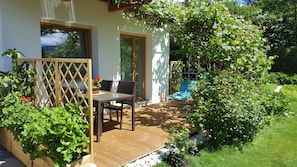 Apartamento, 3 quartos (2 Bathrooms) | Vista para o jardim