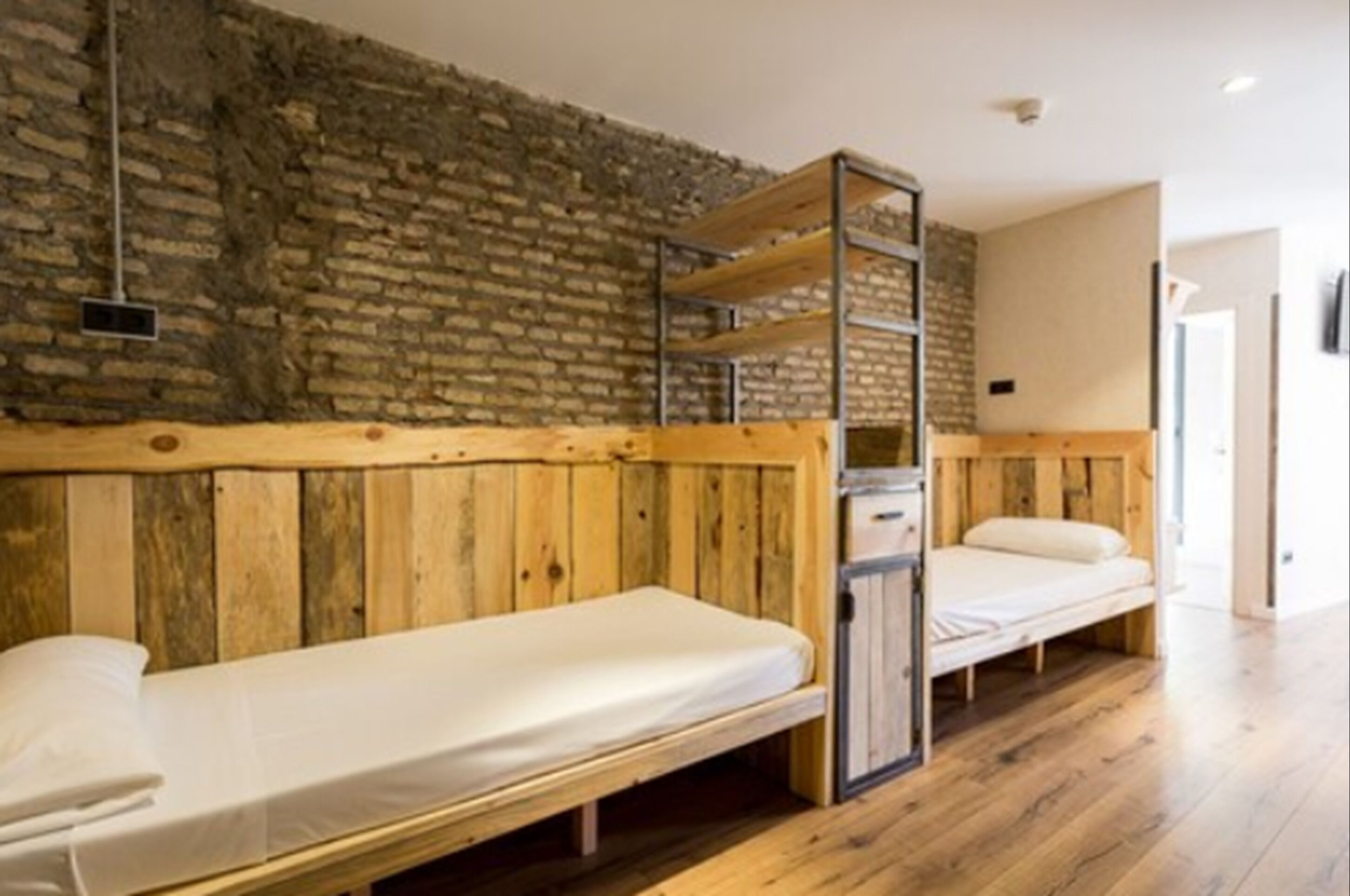 Photo - Black Swan Hostel Sevilla