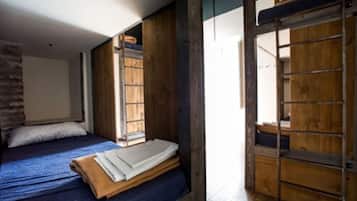 共用宿舍, 男女混合宿舍, 共用浴室 (6 beds) | 遮光布/窗簾、隔音、熨斗/熨衣板、免費無線上網