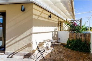 Dobbeltrom, terrasse (Private Bathroom) | Terrasse/patio