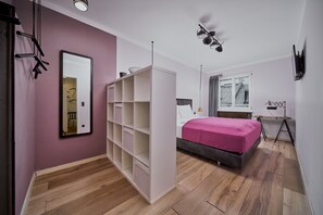 Exclusive Apartment, 3 Bedrooms, Hill View (excl. cleaning fee €80)