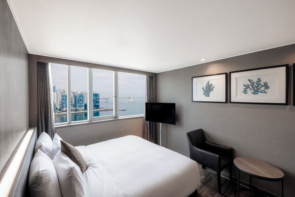 Premium bedding, minibar, in-room safe, individually furnished - Kent Hotel Gwangalli by Kensington (Busan)
