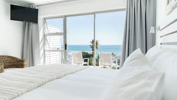 Camera Comfort | Una cassaforte in camera, tende oscuranti, ferro/asse da stiro