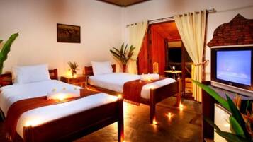 Schreibtisch, schallisolierte Zimmer, kostenloses WLAN