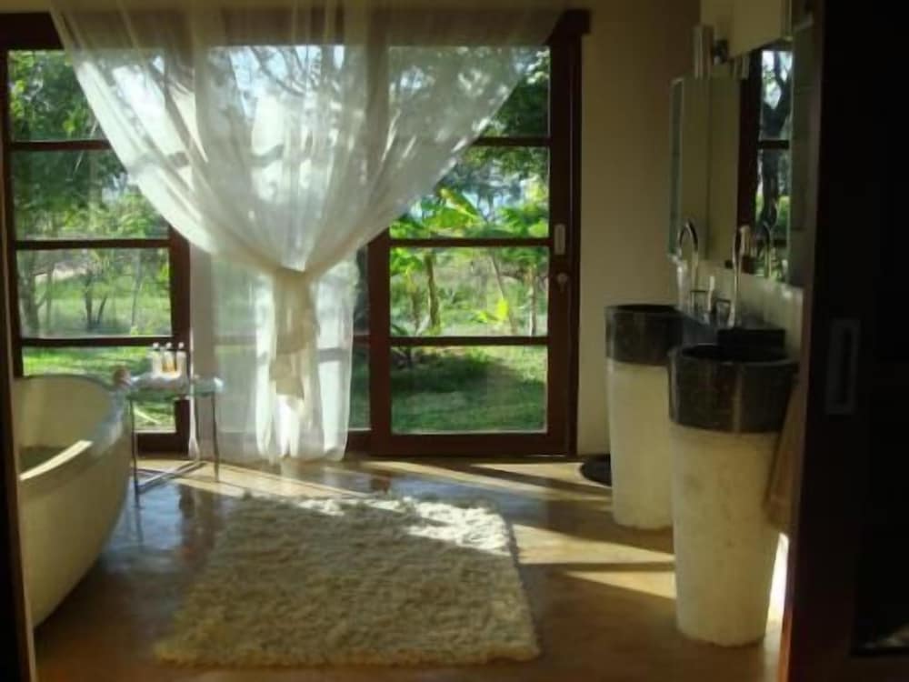 Chuiba Bay Lodge by null