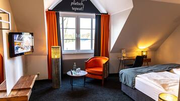 Schreibtisch, Zustellbetten, kostenloses WLAN