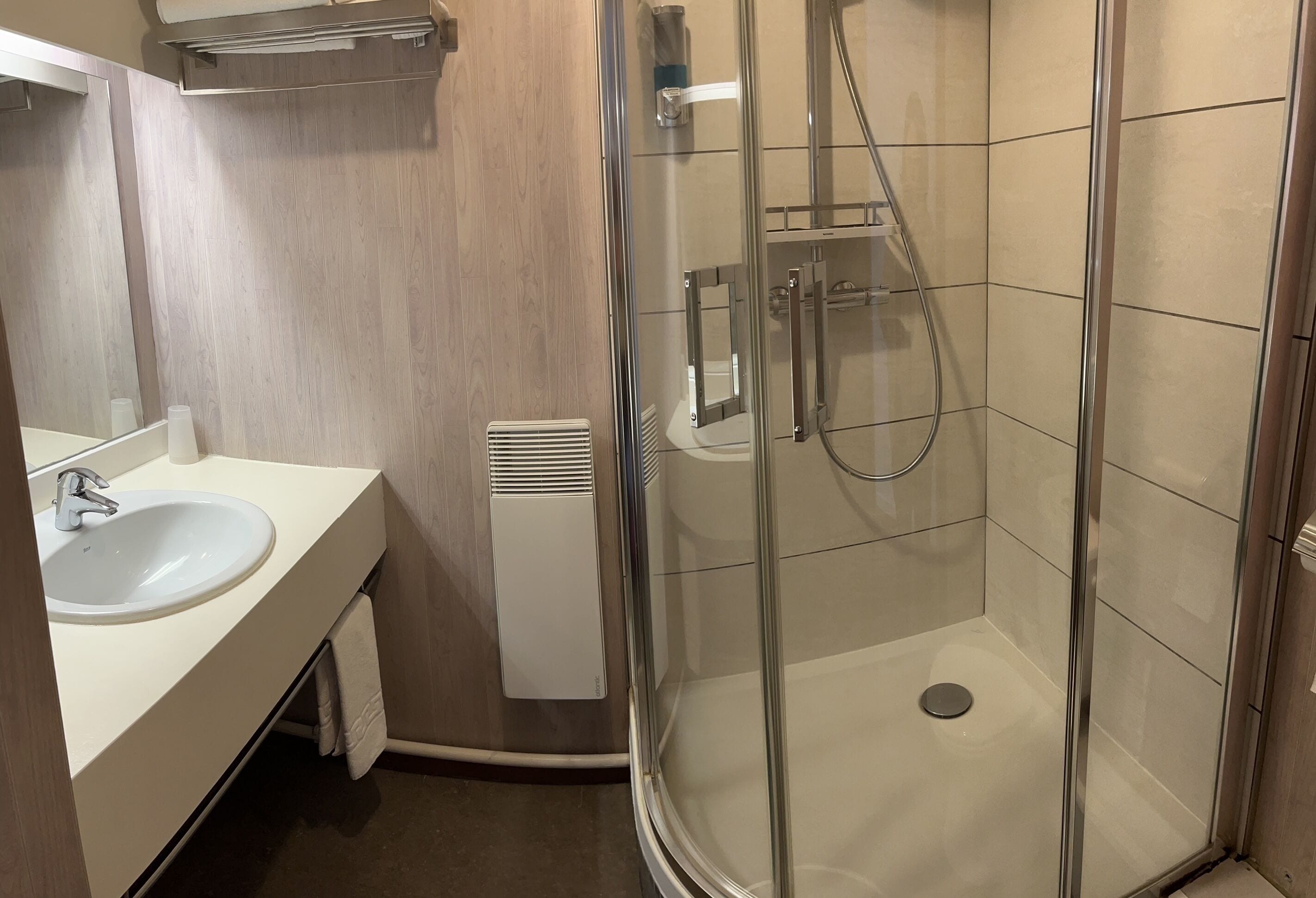 comfort double room | bathroom | shower, free toiletries, hair dryer, towels