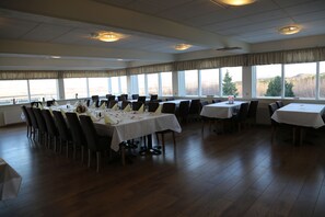 Food-Court