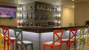 3 bares/lounges