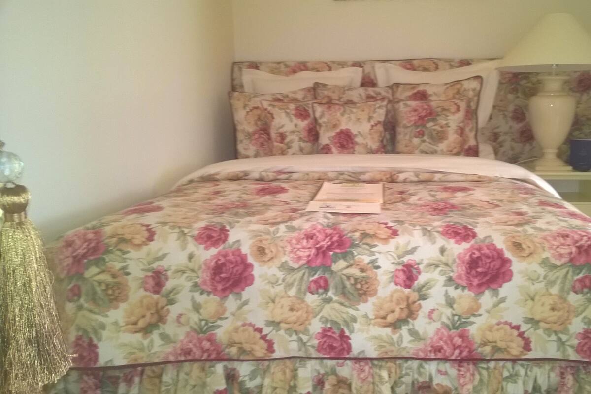 Double Room (Rozana Sypialnia 8)