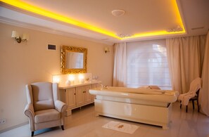 Turkish bath/hammam, body treatments, aromatherapy, facials