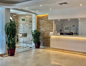 Reception - Hotel Castilla Torrijos (Torrijos)