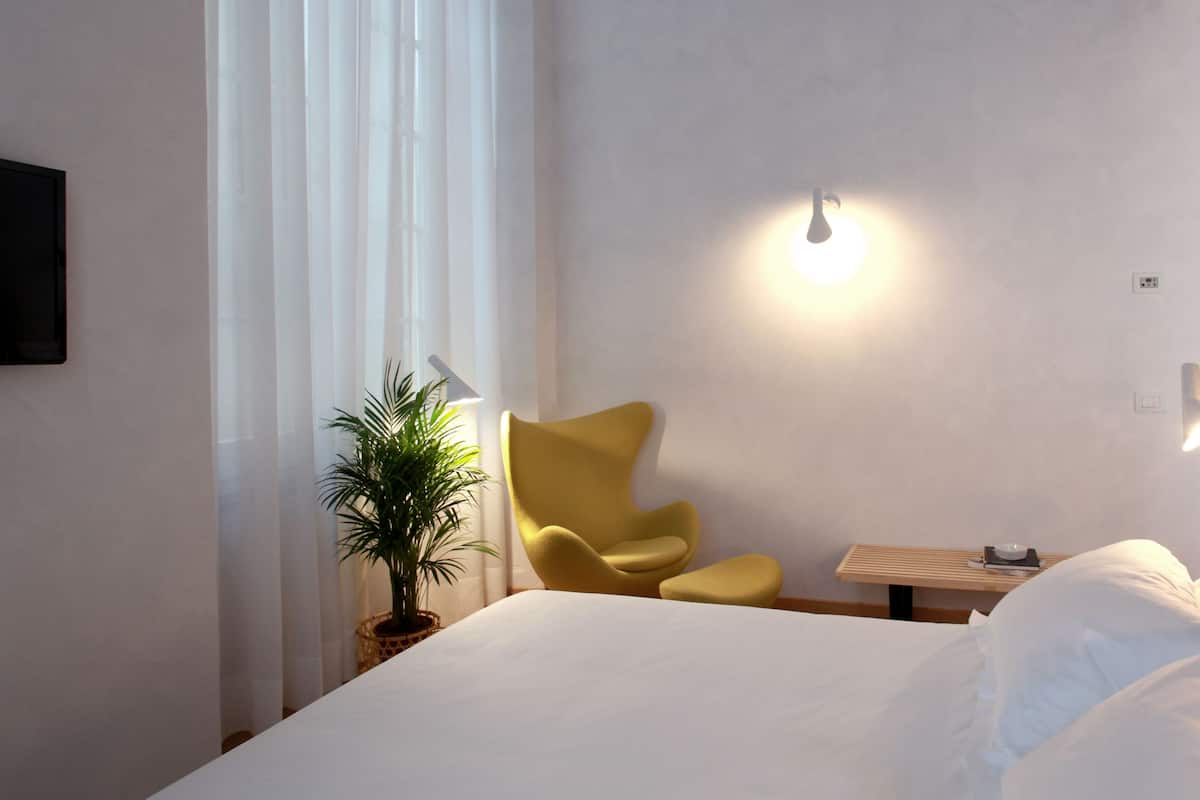 classic double room | 1 bedroom, premium bedding, in-room safe, blackout curtains